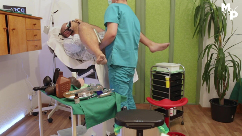 Marcus Pollack Gay: Dr. Wob - 1. Rectal Examination and Measurement of the Maximum Penetration...