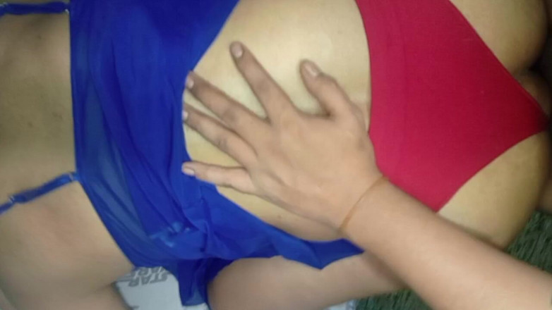 BigassMILF40: L'amico di mio marito quasi mi ha fatto incinta