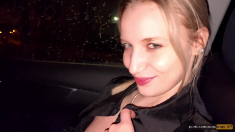 Stacy Starando: सौतेली बहन ने फिर से मुझे कार में चूसने की पेशकश की, मैं कुछ नहीं कर सका और मुझे इसे फिल्माना पड़ा।