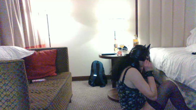 Toilet Mommy: Stačí Použít Krk a Pak Stříkat Na Jejich Obličej