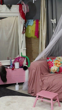 Sissy S’amuse Toute Seule Avant De Chevaucher Le Ceinture De Sa Maîtresse