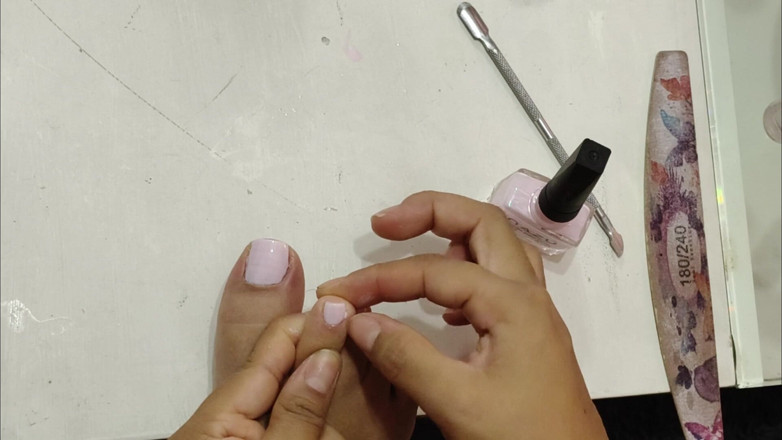 Isabel: Peinture ongles