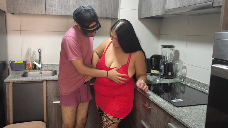 Riderqueen: BBW MILF Stiefmoeder Neukt Keuken - Volledige Video voor Fans
