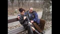 Muschi movie official: Dívka hladová po ptákovi je ošukaná v parku na veřejnosti