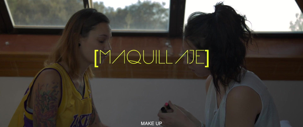 Pussy Babes: Maquillaje 舔阴的女同性恋行为