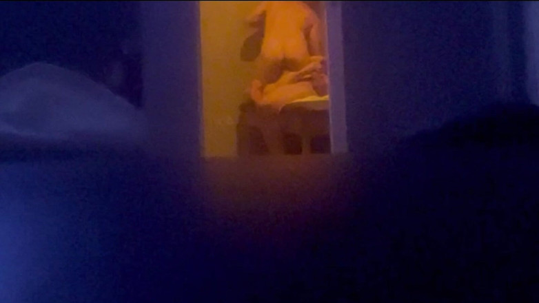 AmateurMates: Twink Despertó Por Su Padrastro Cachondo Para Una Sesión Rápida...