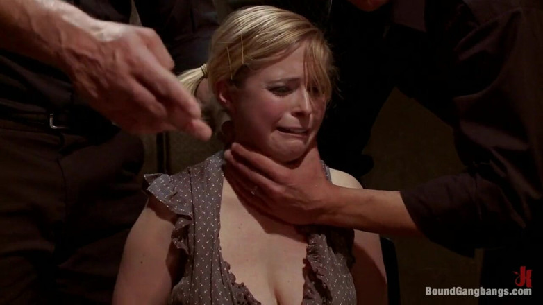 Bound Gang Bangs by Kink: Awek Amerika Kecil yang miskin terpamer dalam gangbang pertama Mexico...