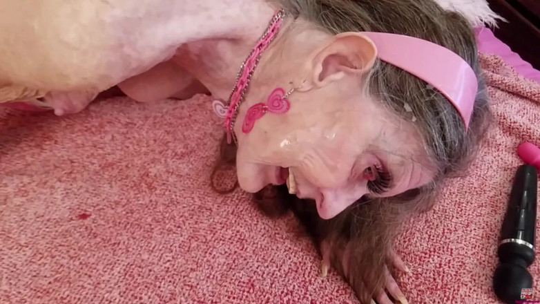 Sexy Sandra N Sir Christopher: April GILF Barbie Fuck Fun