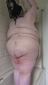 Sensual Shower of an SSBBW Goddess Part 1