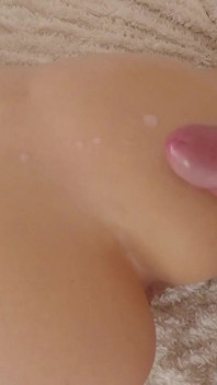 Sensual Massage with Aila Turns