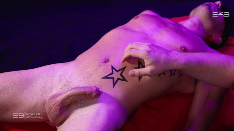 Edger9000: 43 - fastspänd, benen upp och knullad med i över en timme...