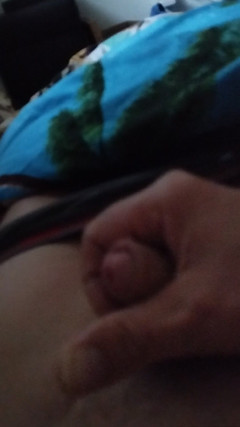 Krismaly85: 내 자지를 따먹는 걸 좋아해