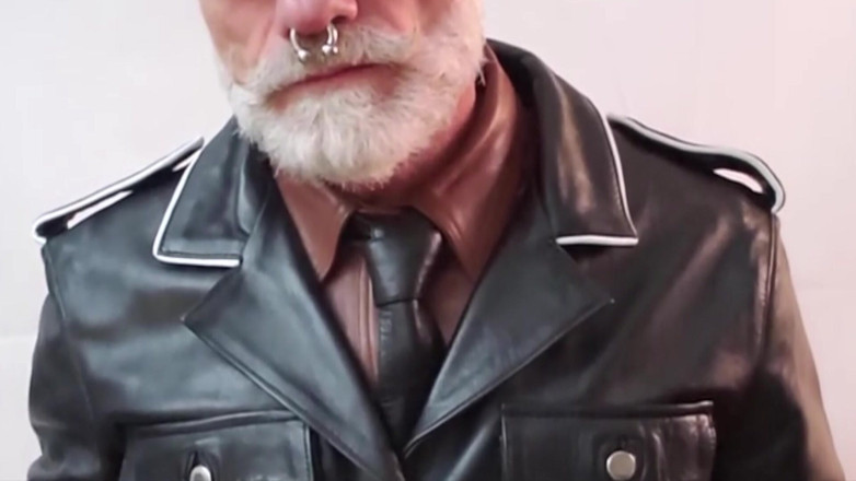 MusclesCigarsFFPig: Bluf Smoking