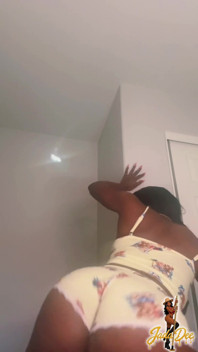 Shaking Ass Like a Good Little Slut