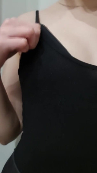 Cum_Passion: Would you like to cum here?? I'm waiting for you...