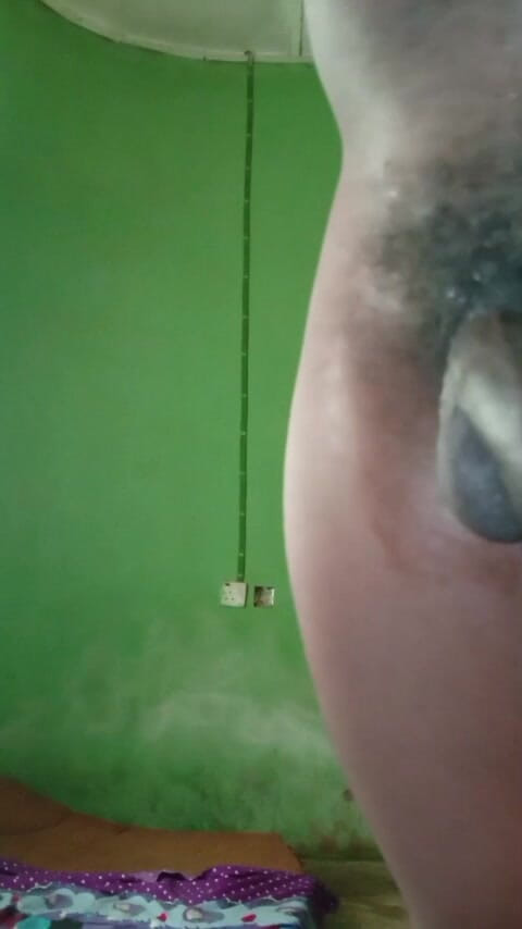 Badman4606: Seksi göt deliği sikiliyor.