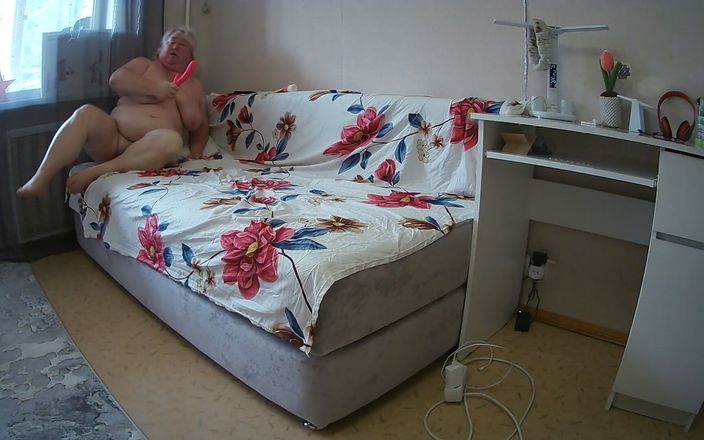 Zona901: Girlfriend Spends Time Masturbating Her Big Hairy Pussy with Toys