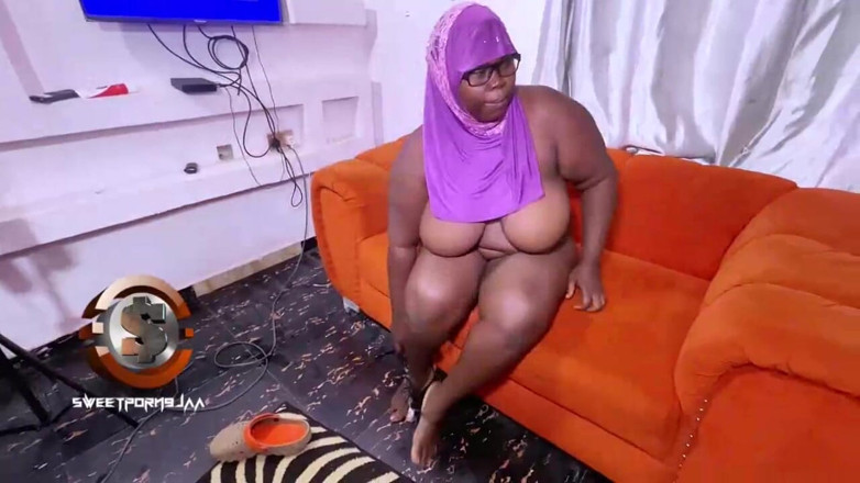 Tusweet9ja: Awek montel Afrika mengambil pancutan mani dalam mulutnya selepas kongkek...