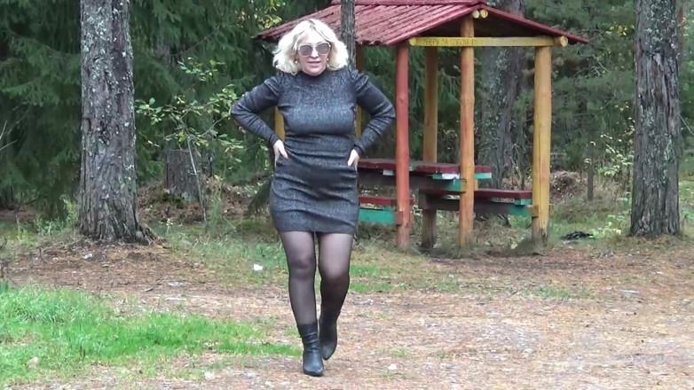 Lady Rose pee pee: Golden Rain 74 - MILF siusiu i dokuczać z Dużym tyłkiem