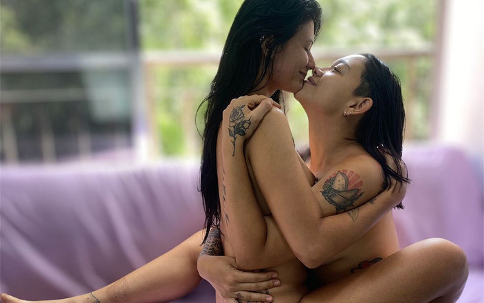 fiesta_porno: Mostra il nostro corpo nudo - godendo le forbici