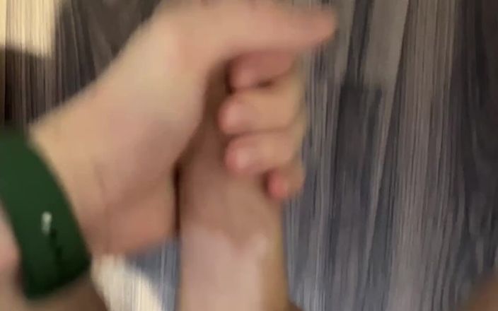 Johnny69227: 18-jarige hete Twink masturbatie met intens gekreun - enorme cumshot!