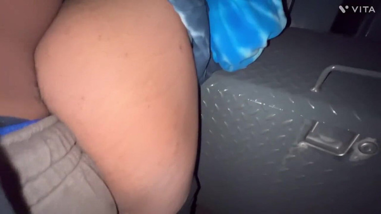 Fijii pornbox: Papai me fode no lado da rua ele pode me...