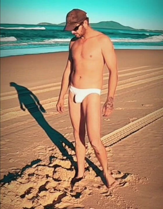 Madaussiehere: J’essaye tous mes maillots de bain sur la plage