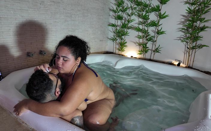 Pamela Panda: Sexo en la hidrográfica con el chico tatuado