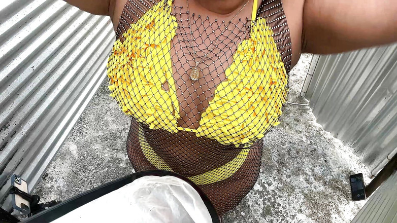 Katrina4deluxe: 雕刻女人大屁股胖美女在户外