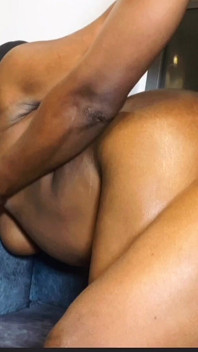 Lengkungan Doggy Terbaik Di Sofa BBC Sampai Orgasme Keras Mengerang