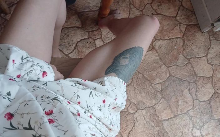 Lesbian-illusion: Ich überspringe das college, wenn meine eltern bei der arbeit sind,...