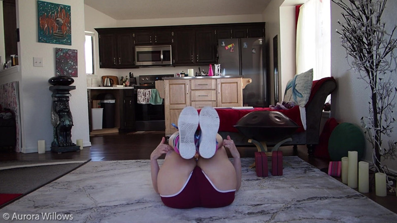Aurora Willows: Sexy hot milf doing yoga