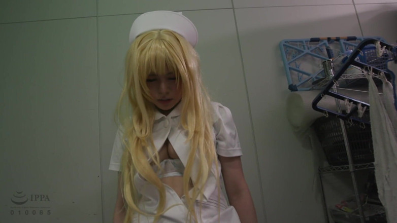 Raptor Inc: Cosplayer sacude sus caderas salvajemente en vaquera 2 - 2 discos, 8 horas