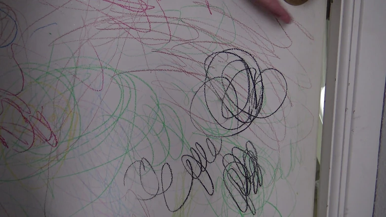 Stepmom Susan: Enteado pego madrasta chupando pau preto no banheiro