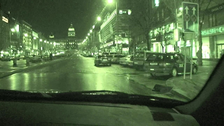 Gabriella Tchekan: Трах пальцами ночной пизды в Праге