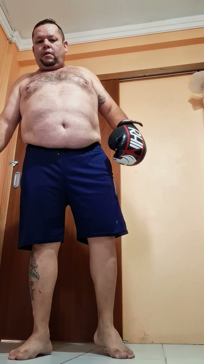 Punchbagplz: Bulldozer Keert Terug - Zwaargewicht POV-training