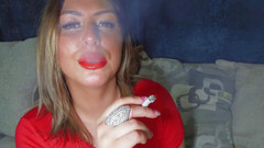 MILF MAFIA: 赤い口紅で英国のチャブを吸う