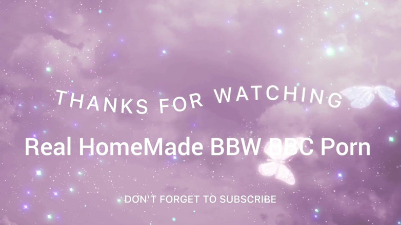 Real homemade BBW BBC porn: Youngenglishbbw масажує великий чорний член nata4sex гладить, дражнить його жорсткий член