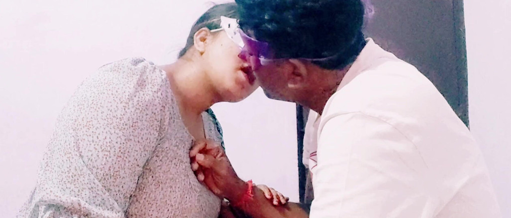 Xpriya sex: La sexy priya Bhabhi ha fatto un pompino in verde...