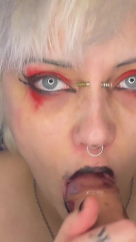 Blowjob freund geburtstag schlampig, halsfick, lippenstift-spucke
