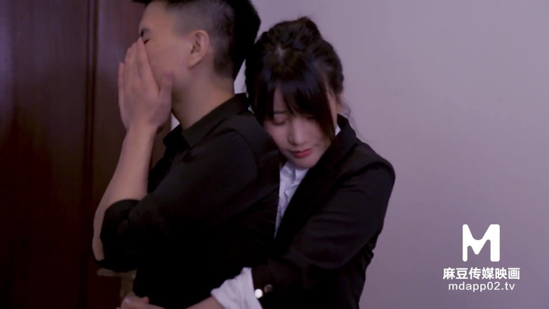ModelMedia Asia: เพื่อนบ้านใหม่ collar ขาว