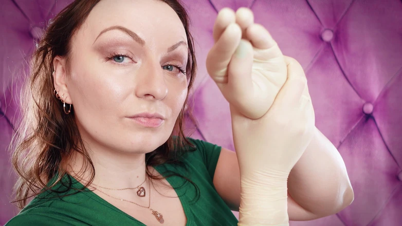 Arya Grander: ASMR: handschuhe fetisch. Doppelte latexhandschuhe. Arya Grander. (SFW)