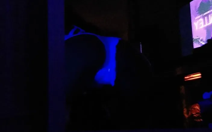 Lily Cum: A Lil Taste Dancing for You