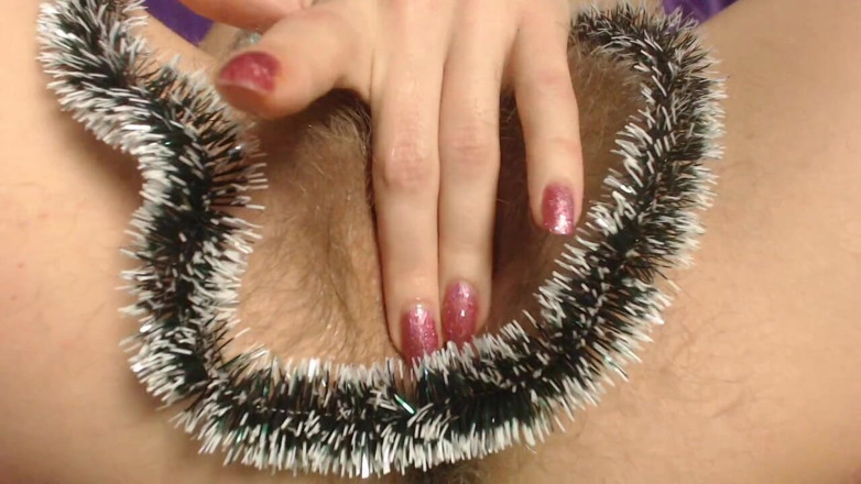 Risky Hairy Couple: My Christmas Hairy Pussy Squirt Wet