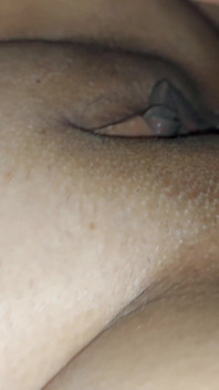 La mia figliastra mi mostra le sue nuove mutandine che profumi ricchi e deliziosi