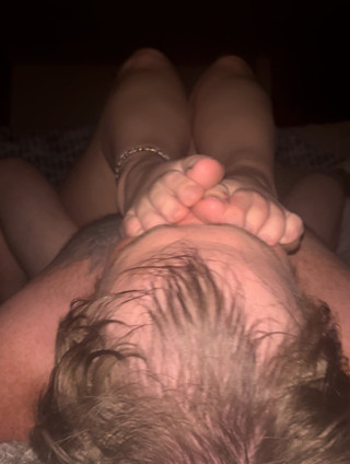 Millzy: İri güzel kadın orta yaşlı seksi kadın yüze oturma sakso çekiyor