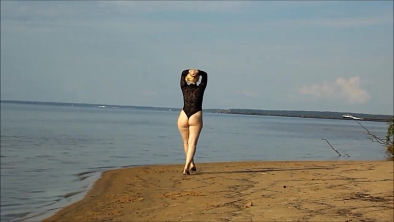 RedRoseRus: Nylonbody-strand