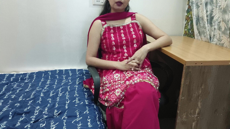 Saarabhabhi6: Офисные сотрудники Saara Rough хардкорно трахается со своим сотрудником для продвижения по службе