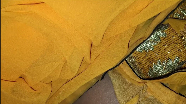 Madhya Sangeeta: Teman wanita panas saya , teman wanita panas saya , Dia Berkata "Baby...