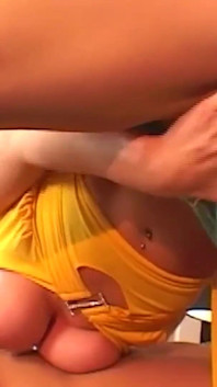 Tyla wynn è una troia bionda forte che non ha mai abbastanza di sbattuta anale duramente